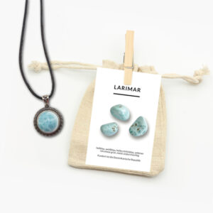 Larimar Anhänger mit Lederband und Beschreibungskarte